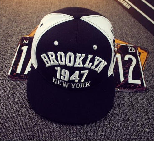 Hip Hop Hat Black And White Elements 1947 Letters Peaked Cap